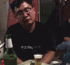 搞笑gif段子妹子,秋千不是这么玩滴
