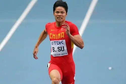 9秒98苏炳添选拔赛跑疯了第七次跑进10秒第十次战胜谢震业
