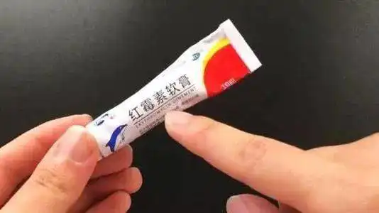 冲上热搜医生紧急提醒这款居家常用药,绝不能长期使用
