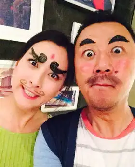 陈妍希扮鬼脸卖萌自黑明星搞怪犯二大起底

