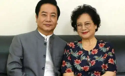 事实证明,80岁的观音菩萨左大玢,已经走上了另一条道路
