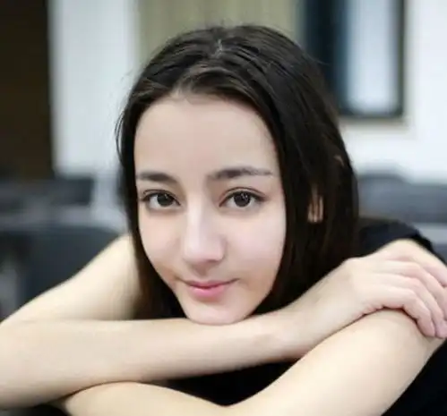 恭喜赵丽颖冯绍峰结婚明星们都有的困扰,你注意到了吗
