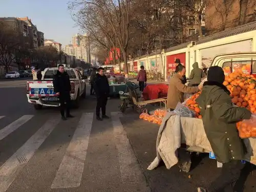 小店区开展迎新春市容整治行动营造新春佳节市容环境
