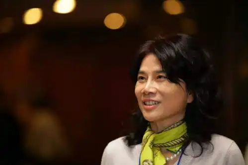 董明珠年轻人搞抖音自媒体就能够发财,但实体经济才是基础

