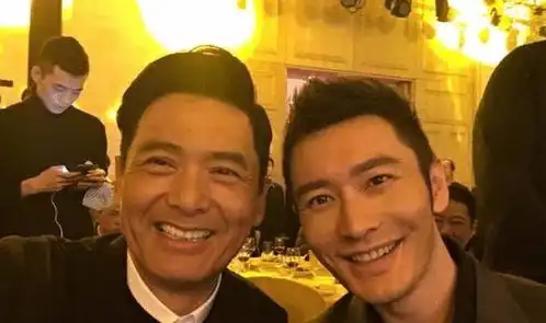 当不到180的周润发撞上净身高179的黄晓明,说谎的那位真是好尴尬
