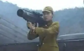 搞笑穿帮镜头盘点宫里装空调也是醉了,女军官扛大炮也是真的帅

