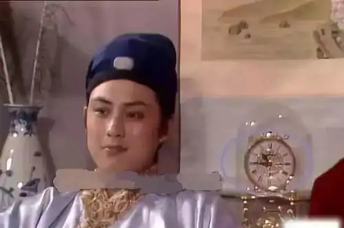 那些令人爆笑的穿帮镜头导演,求求您用点心吧,假发都要掉了
