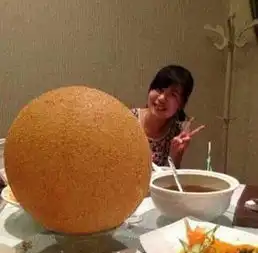 搞笑gif公司让交照片,同事p得老用心了,这又不是拿去相亲
