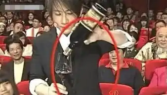 让人看了想掀桌子的穿帮镜头,大清朝就有冲锋枪了吗,刘谦露马脚
