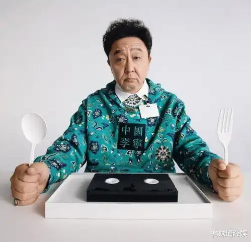 于谦曾是央视主持人,50岁获封影帝,娶小10岁娇妻超恩爱
