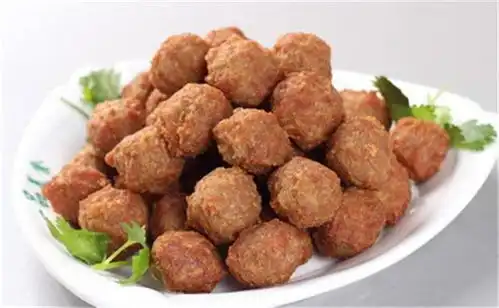 肉丸子这样做出来,肉质细腻汤鲜入味,口感清淡不油腻
