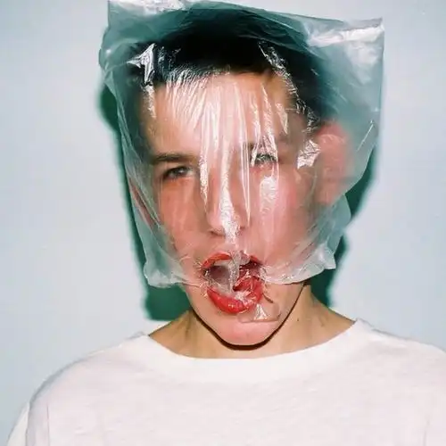 搞怪欧美潮流男生qq头像
