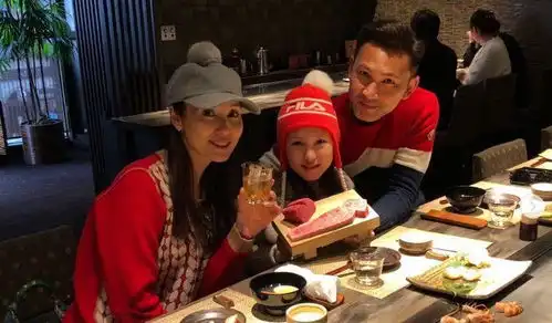 林文龙晒老婆爱心晚餐,出身豪门的郭可盈,连煮面都是豪气十足
