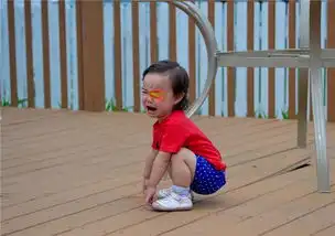 为了患白内障的女儿,他设计了好多好玩的眼罩
