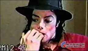 712

