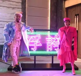 伦敦时装周,是如何捧红0粉丝的新锐设计师的
