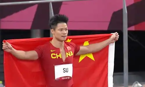 苏炳添担任奥运闭幕式旗手,网友却质疑铜牌都没拿到的他配吗
