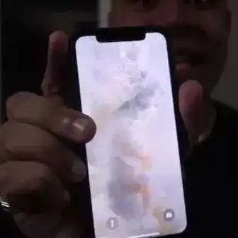 iphonex面部识别被玩坏,心疼...
