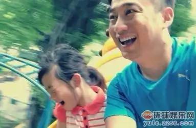 石头帮妹妹穿鞋郭涛感慨做你妹好幸福
