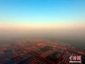 500米高空航拍雾霾与蓝天分界线组图
