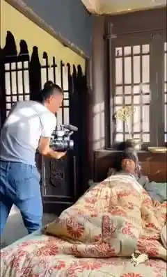 在拍摄电影时,有哪些业外人士想象不到的场景或事件
