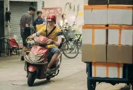 易烊千玺在奇迹中告诉我们心中有希望,就会出现奇迹
