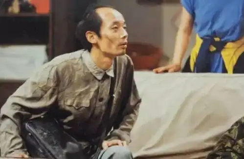葛优爱子疑曝光,3岁身高已到成人腰部,此前一直在国外生活
