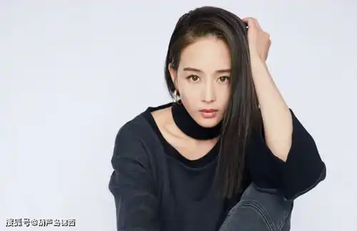 2019年娱乐圈迷惑行为大赏baby抠图走红毯,何猷君用抽丝假花求婚
