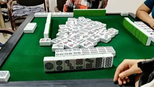 四川麻将,下家太厉害了,宁愿不要叫也不放我海底炮
