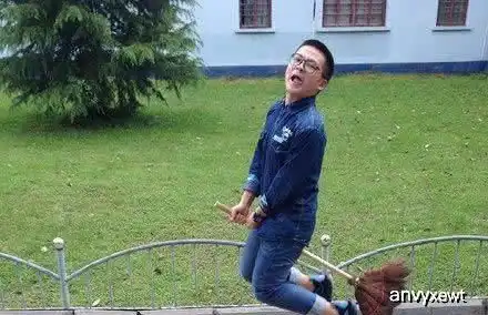 搞笑图片笑话幽默段子爆笑gif看我逗比看我飞
