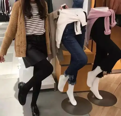 最搞笑私密照曝光看完笑出猪声哈哈哈哈哈哈哈
