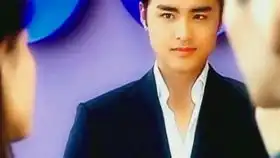 明道不是软惊天么明星名字太搞笑了
