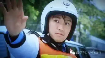 港片警察哪家强,周星驰搞笑,成龙拼命,他最成功
