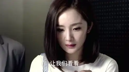 杨幂穿休闲装上班,电梯里同事的对话太搞笑了,爆笑电梯场面
