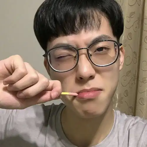 逗比屌丝
