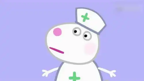 小小屁孩苏西穿上了整套的护士服,真的像极了小护士
