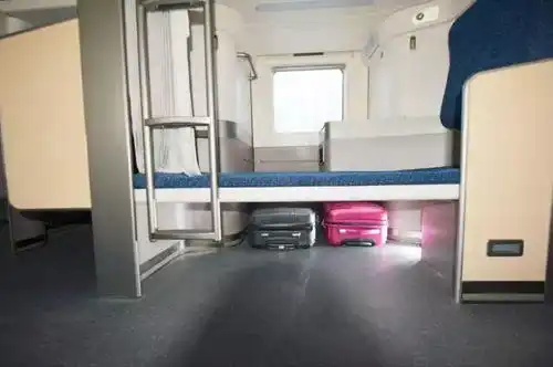 太厉害快来看看全列双层卧铺动车
