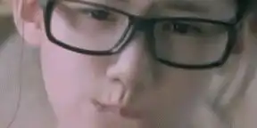 搞笑gif趣图小朋友这是你人生的巅峰可以吹一辈子
