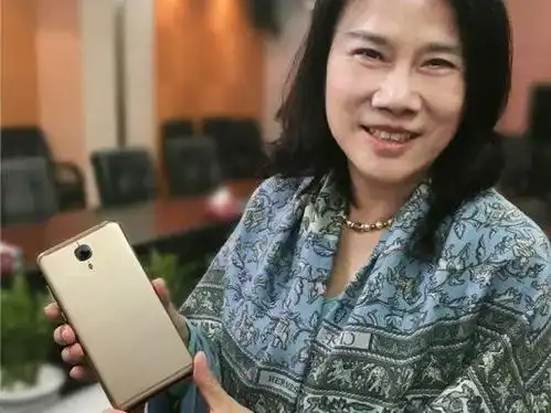 女强人董明珠虽然我已经60多岁了,但是我的心像25岁一样

