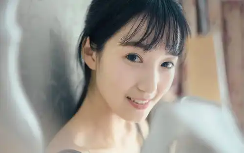 这到底是谁家的小朋友啊居然一直追着人家小姐姐跑老婆
