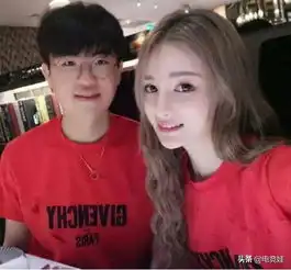 周淑怡与姿态车内互动,过程引人爆笑,姿态这个气味我很熟
