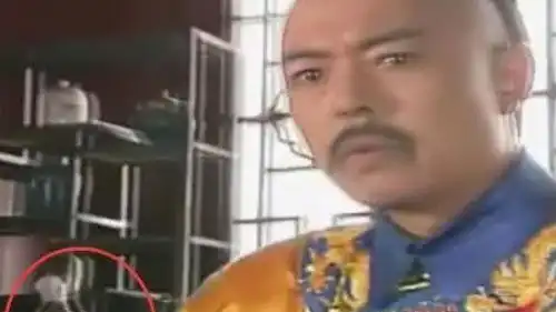 搞笑穿帮镜头,图3大揭秘,网友导演能不能走心一点
