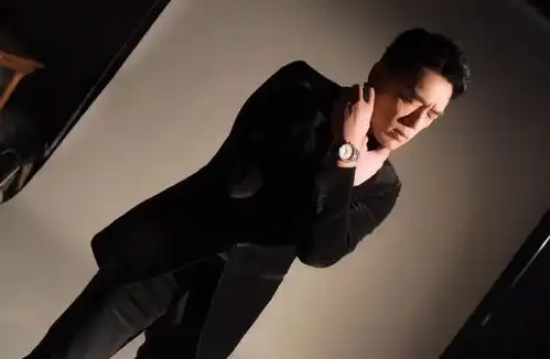 王耀庆恶搞模仿徐峥朱一龙易烊千玺蔡徐坤,在谐星的道路上越走越远
