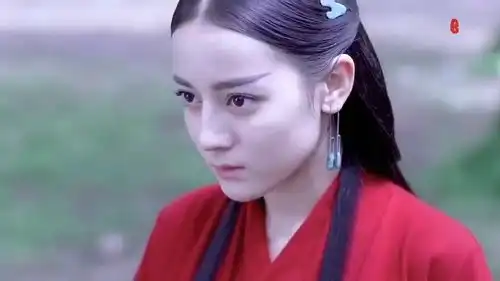 迪丽热巴搞事业的女人最帅,你们猜下期是谁你们想看谁古风
