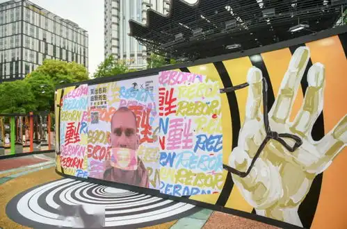 南京路逛出了艺术展45位艺术家在这里搞了这件事
