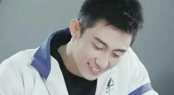 青春涅槃,黄景瑜实现完美蜕变,新一代男神即将到来
