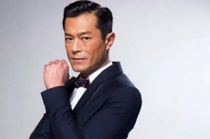 娱乐圈慈善大佬古天乐,颈椎移位到十指麻痹,近日美国动刀手术
