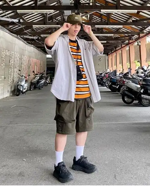 工装短裤不止黑色,如何把工装短裤穿出花活你学废了吗
