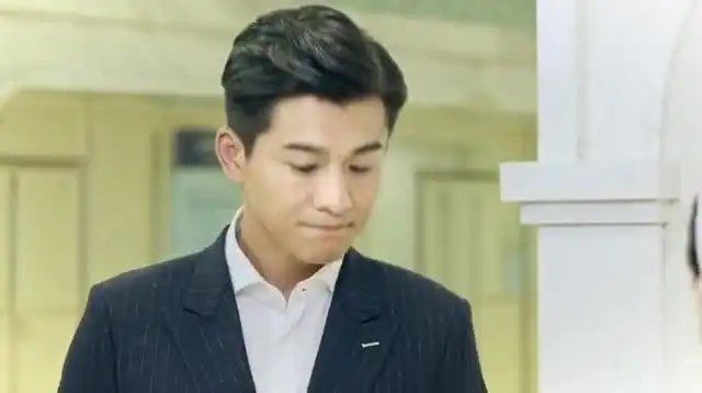 乔振宇搞事情,求助小护士,打电话约杨紫准备求婚.
