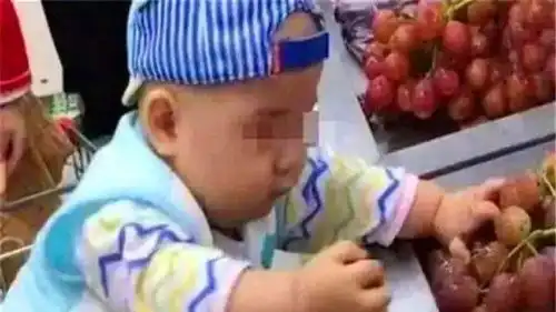 幽默搞笑段子集自己做的印花茶叶蛋,瞬间觉得自己成土豪了

